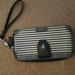 Stella and Dot wristlet w/ phone space